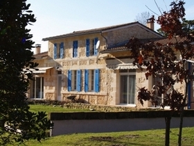 La Maison de Léon chambres d'hôtes à AVENSAN en Gironde
