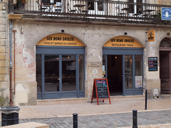 Les bons drôles caviste Restaurant