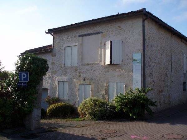 Maison en pierre du bourg