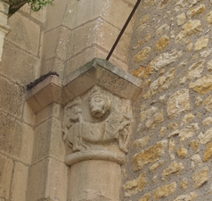 Eglise Saint-Pierre : chapiteau historié