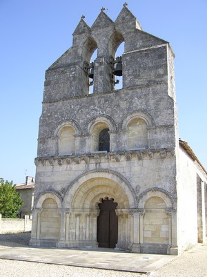 LALANDE DE POMEROL : L'église de Lalande de Pomerol