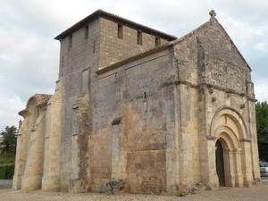 PUISSEGUIN : église romane