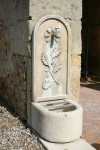 Saint-Genis du Bois: Fontaine