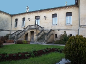 La mairie de Vayres