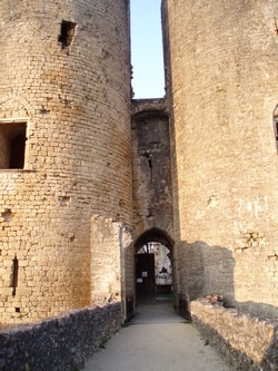 VILLANDRAUT : Le château de Villandraut