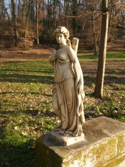 Chateau de La Rivière - Statue du parc